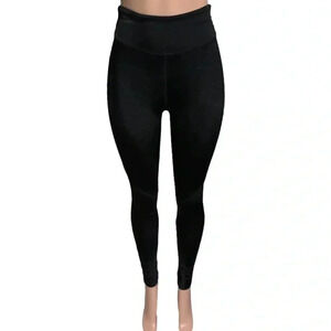 ALALA Women’s Black Shiny Leggings